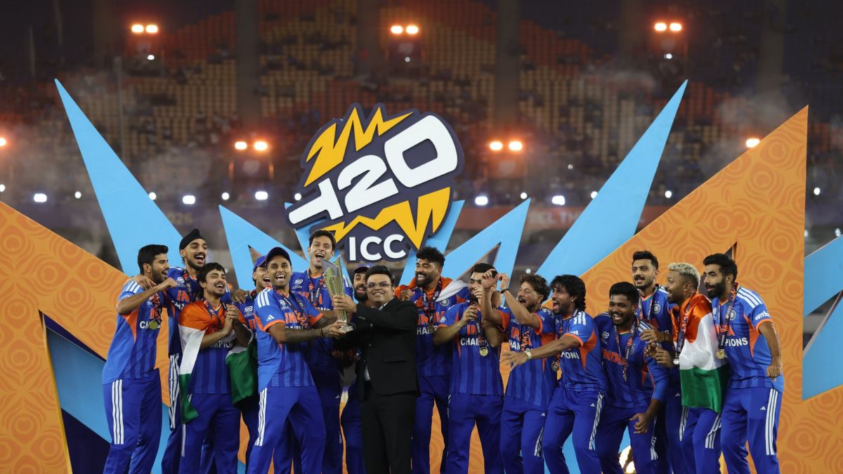 Jay Shah presents Team India with the ICC Men's T20 World Cup trophy