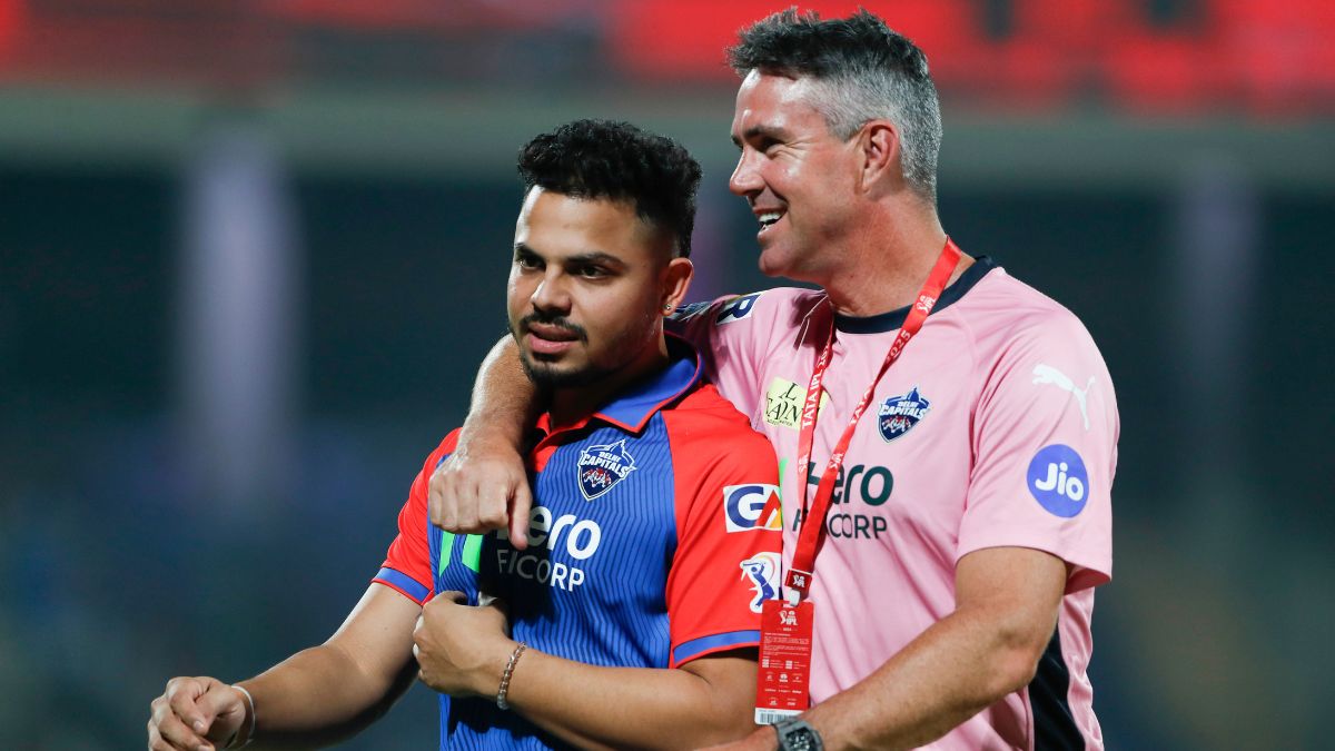 Kevin Pietersen with Ashutosh Sharma