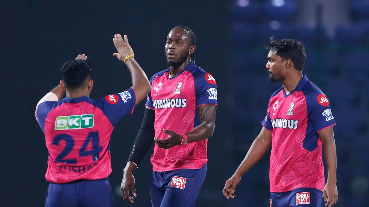 Jofra Archer celebrates a wicket with his Rajasthan Royals teammates