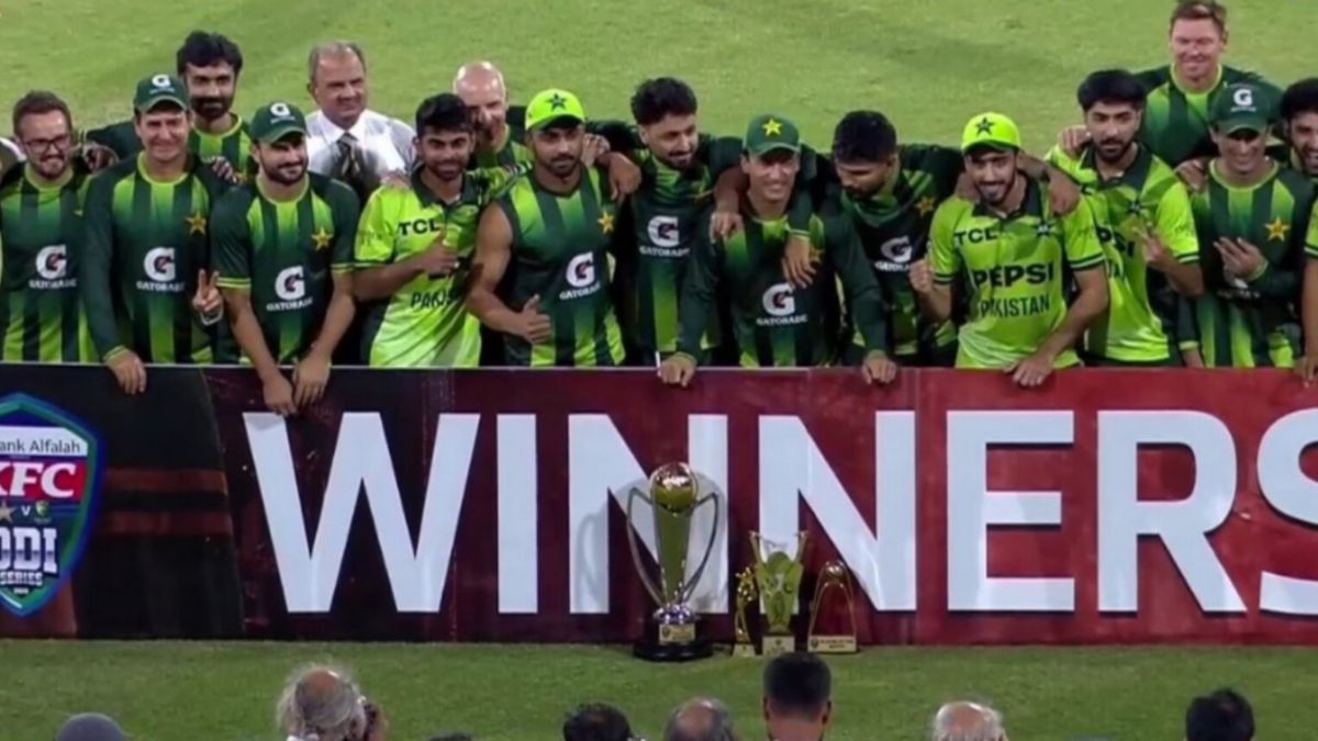 Pakistan celebrate after winning series against Australia (Source: X/@khelshel)