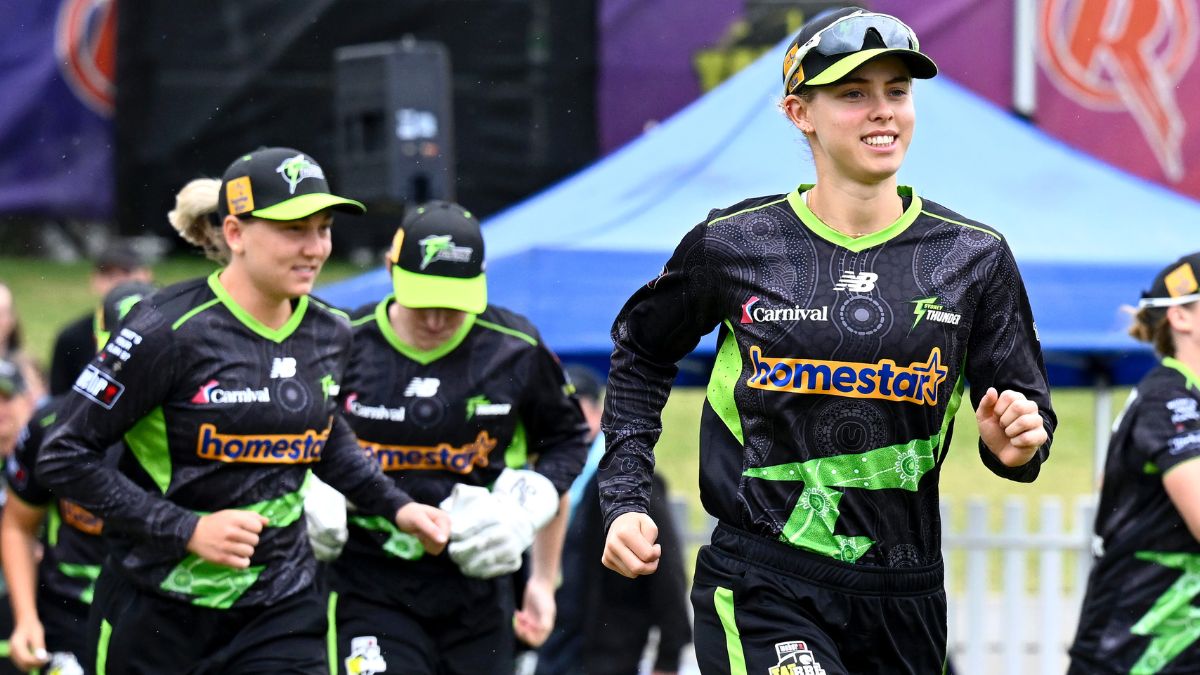 Sydney Thunder extend Lisa Keightley’s tenure