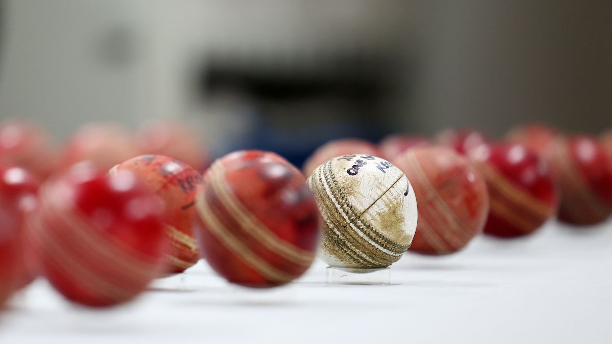 Red and white balls