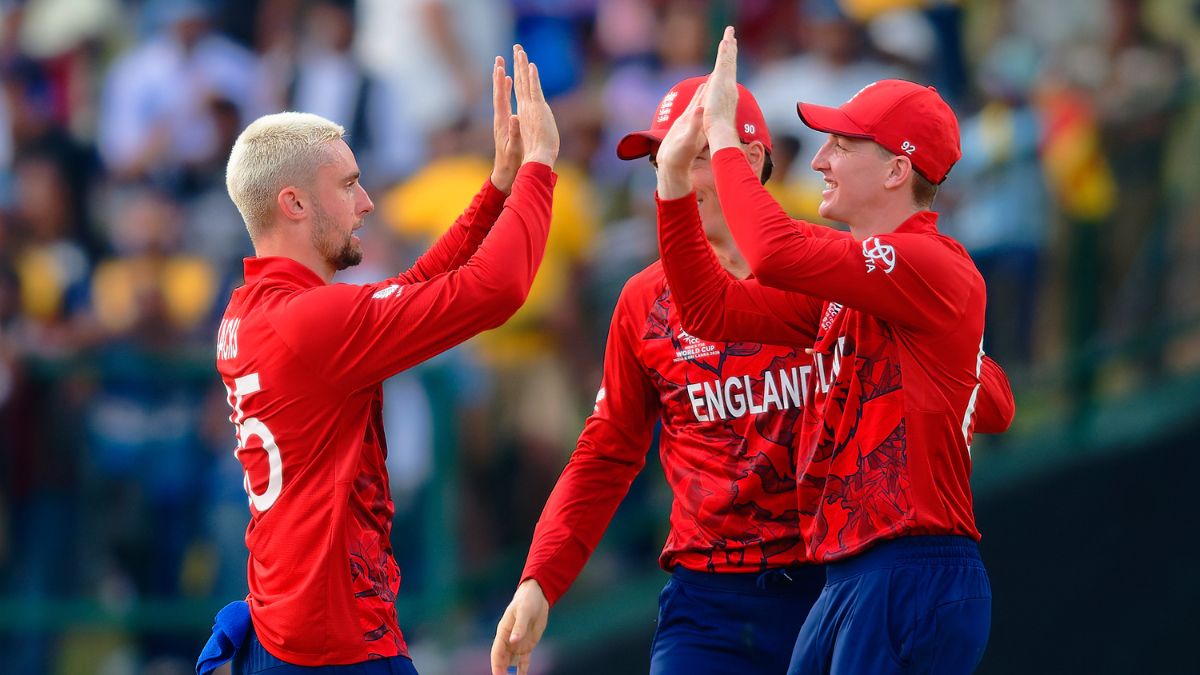 Harry Brook celebrates a wicket with Will Jacks