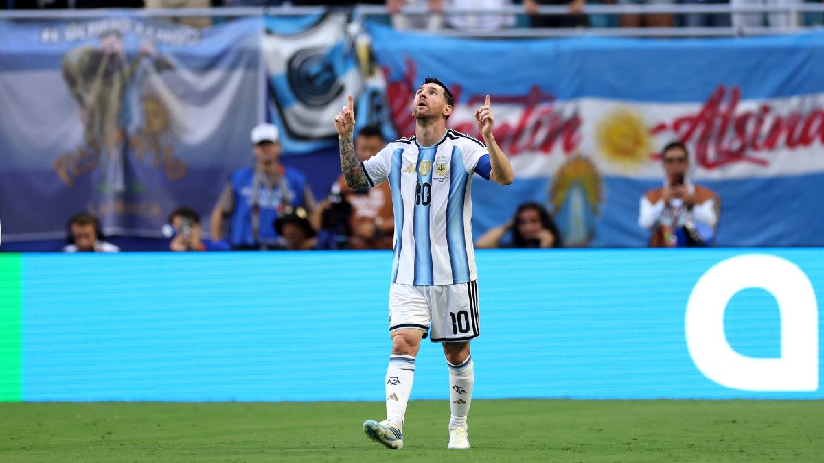 3 Cricket records equivalent to Lionel Messi's FIFA World Cup record