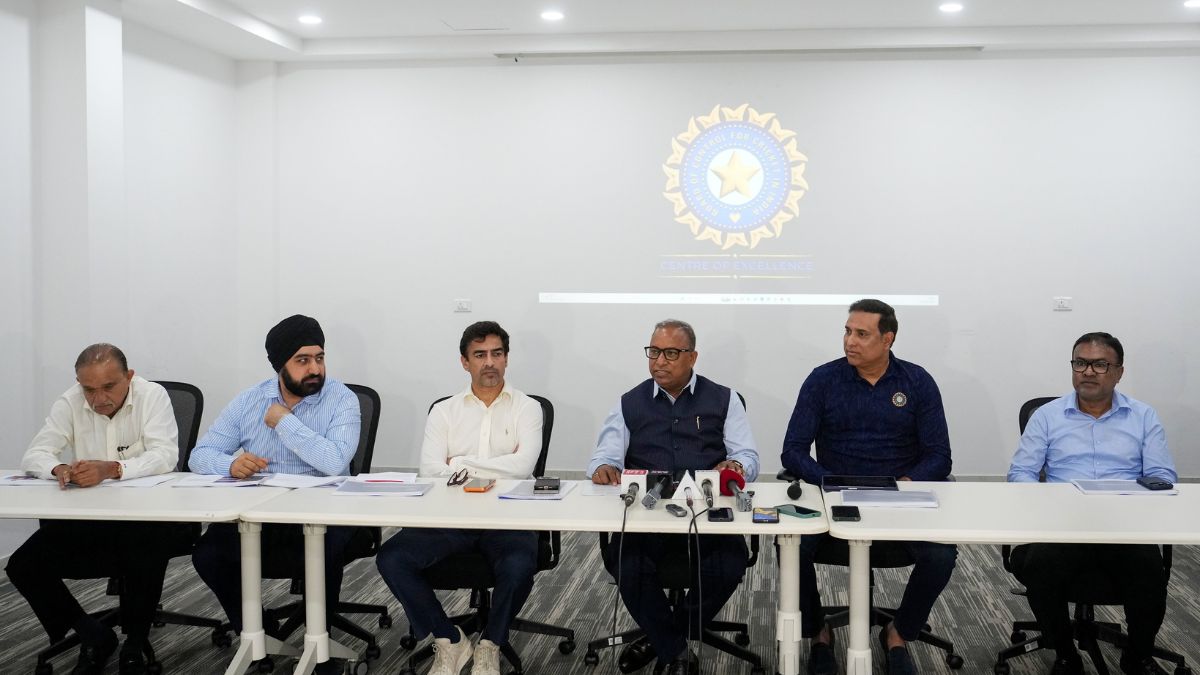 VVS Laxman and other BCCI office bearers interact with journalists