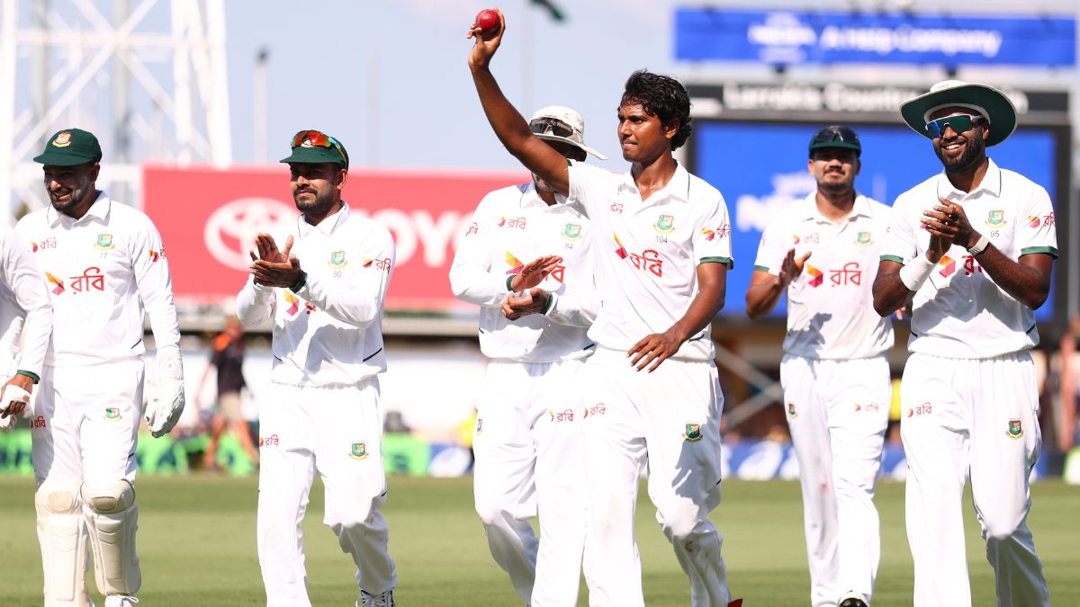 Hasan Mahmud celebrates his five-wicket haul in Darwin