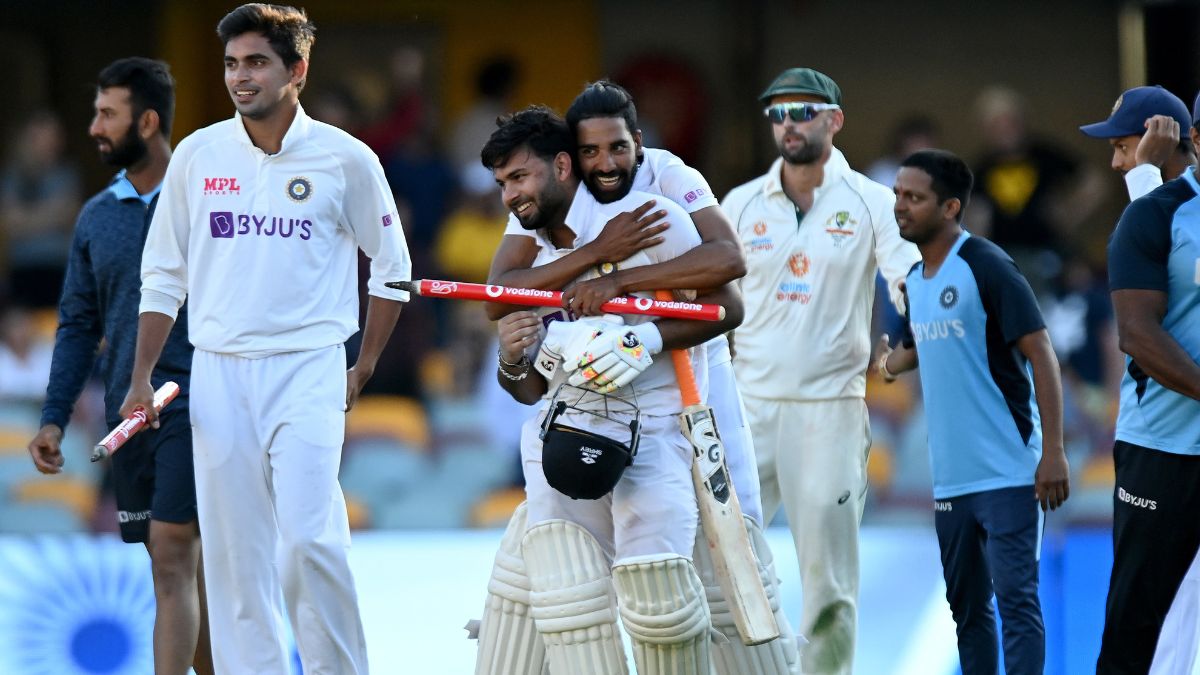 Rishabh Pant, Mohammed Siraj celebrate India's Gabba Test win in 2021 (Source: X/@ICC)