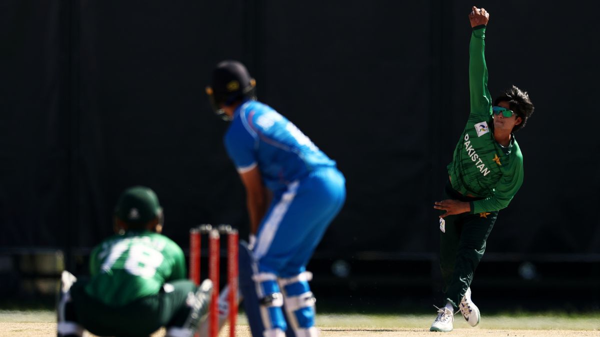 Saad Masood bowls a wrong'un to Abhishek Sharma