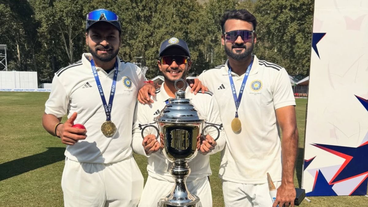 Rest of India players with the Irani Trophy