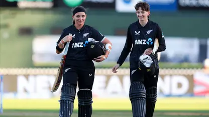 Amelia Kerr and Kayley Knight