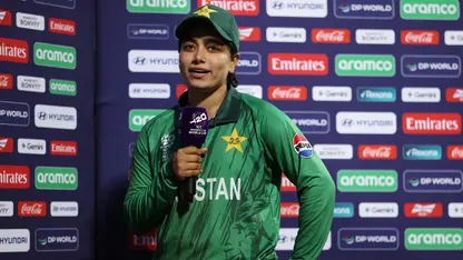 How much will Fatima Sana earn in The Women's Hundred