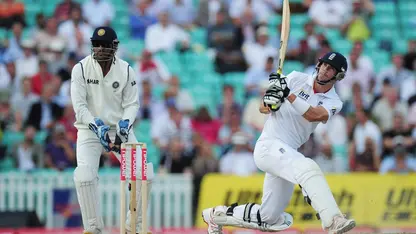 3 players who play the switch hit best in cricket