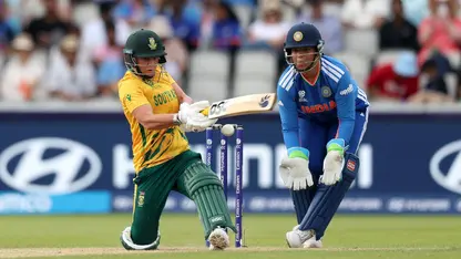 Marizanne Kapp, Richa Ghosh (Source: ICC)