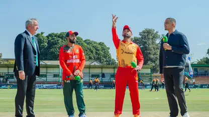 Sikandar Raza and Towhid Hridoy at the toss