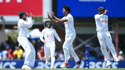 Hasan Mahmud celebrates with Bangladesh teammates (Source: X/@BCBtigers)